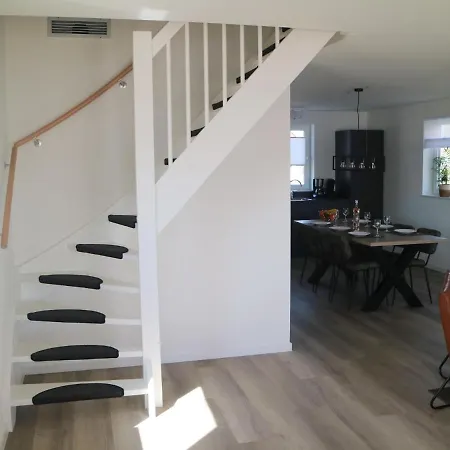 Lakeview With Swimming And Fishing Pier * Simonshaven