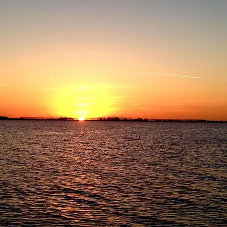 Lakeview With Swimming And Fishing Pier Tatil Evi Simonshaven