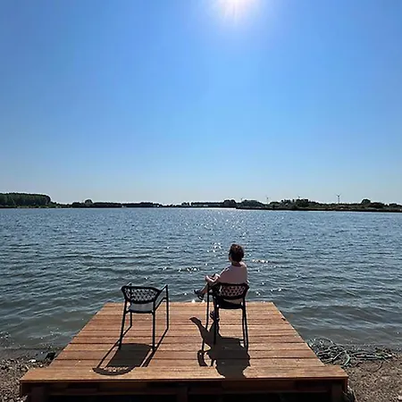 Tatil Evi Lakeview With Swimming And Fishing Pier