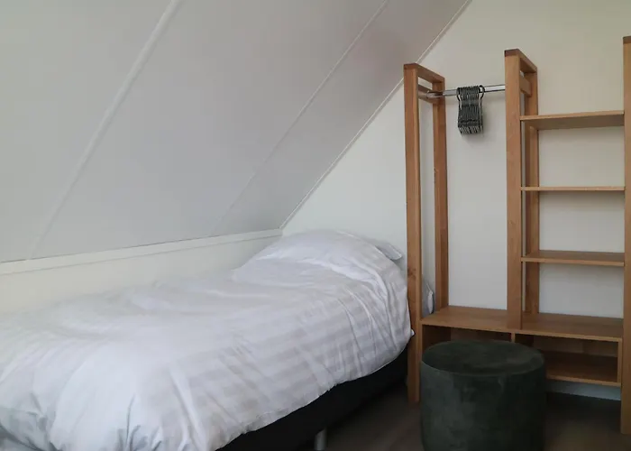 Casa de Férias Lakeview With Swimming And Fishing Pier Simonshaven