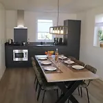 Vakantiehuis Lakeview With Swimming And Fishing Pier *