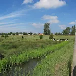 Lakeview With Swimming And Fishing Pier Simonshaven