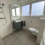 Lakeview With Swimming And Fishing Pier Vakantiehuis Simonshaven